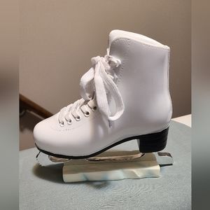 Vintage Ice Skate Bank